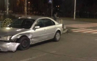 Серьезное ДТП в Киеве: разбиты две машины, фото