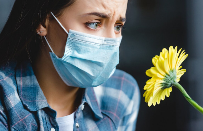 Стало известно, пропадает ли обоняние и вкус при заражении штаммом «Омикрон»