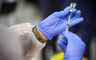 Нужна ли прививка переболевшим Covid-19: ответ иммунолога