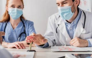 У пацієнтів з COVID можуть виникнути серйозні проблеми з мозком: що відомо