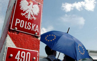 Украинцев задержали польские пограничники за пособничество мигрантам на границе с Беларусью