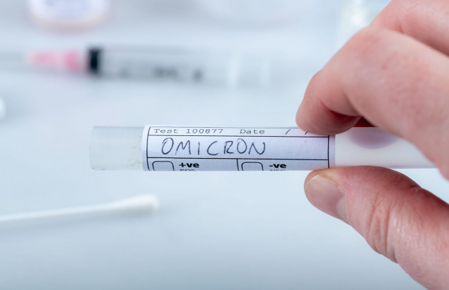 Назвали главный симптом штамма «Омикрон»