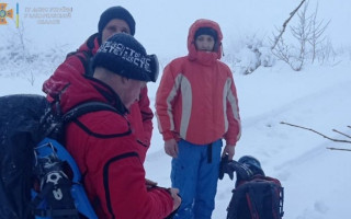 В Карпатах продолжаются поиски потерявшегося туриста
