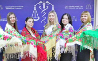 Працівниці судів долучились до святкування Всесвітнього Дня української хустки: неймовірні фото