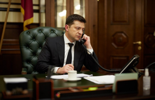 Президент увів у дію рішення щодо санкцій проти нових номінальних власників літаків, що літали з Києва до Москви