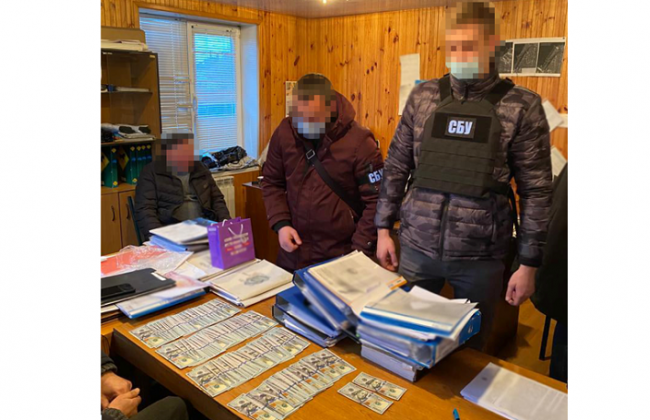 Шахрайські махінації із земельними ділянками в Києві: в офісі садового товариства проведено обшук