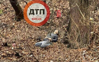 Ужасная находка в Киеве: возле канала обнаружили тело мужчины