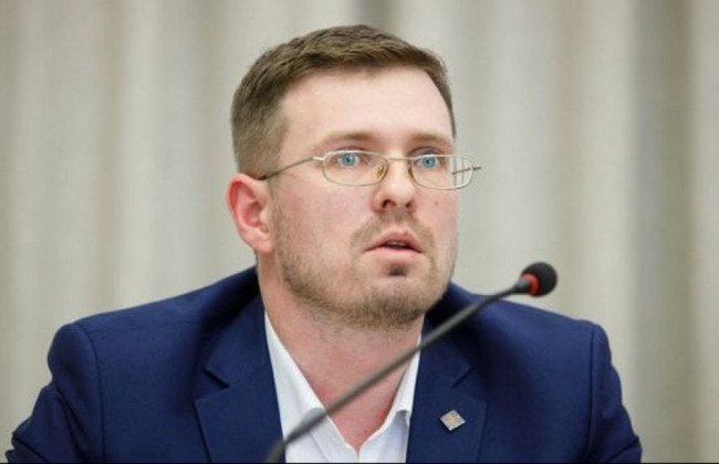 Стало известно, кто и когда получит третью дозу COVID-вакцины