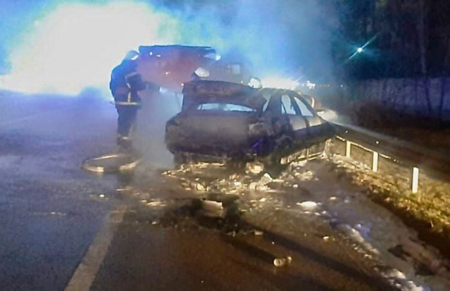 Под Киевом произошло серьезное ДТП с возгоранием: фото