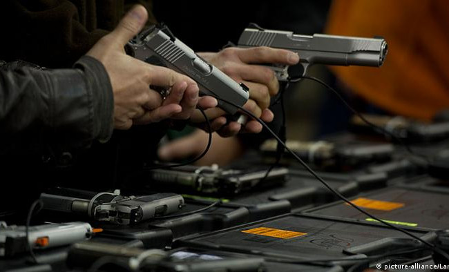 Що дозволяє законопроект про право на зброю, який комітет передав у сесійну залу Верховної Ради