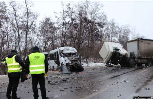 Страшное ДТП под Черниговом: водителю грузовика сообщили о подозрении