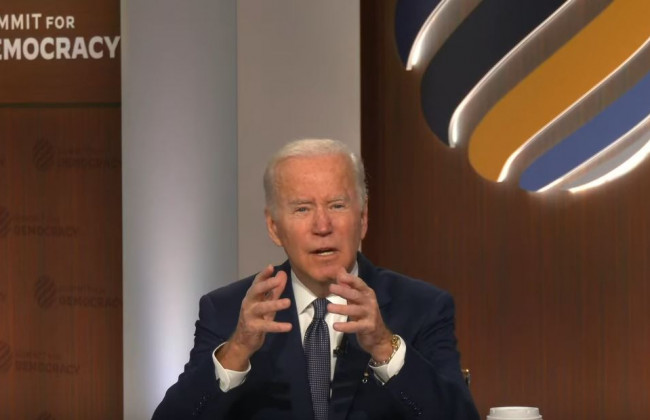 Пресс-секретарь Зеленского заявил, что Президент сегодня выступит на одной конференции с Байденом, но в программе его нет