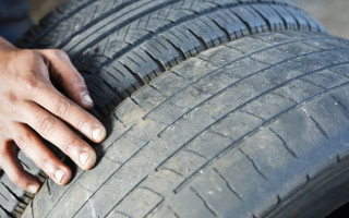 В Украине хотят строже наказывать за «голую» резину на автомобилях