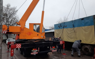 В Киеве напали на коммунальщиков во время демонтажа МАФов, видео