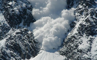 В Карпатах ожидается схождение лавины