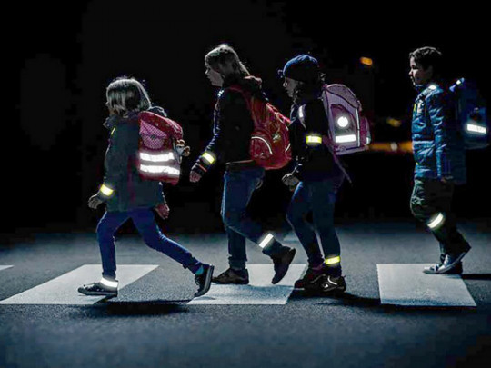 Как сделать себя «видимым» на ночной дороге: советы дали пешеходам