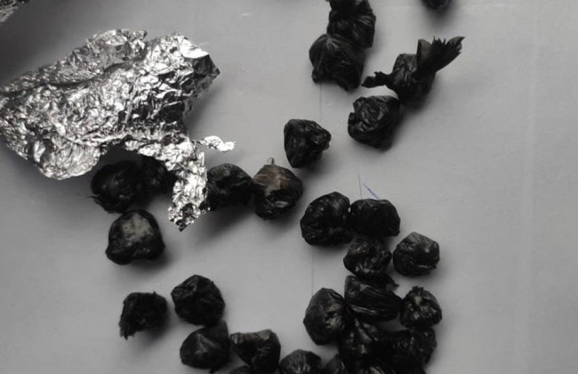 Розповсюджували «закладки»: у Києві викрили наркоторговців