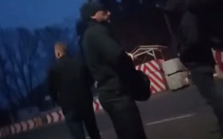 Замглавы МВД устроил скандал на блокпосту в ООС: появилось видео