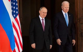 Байден пригрозил Путину «ужасной ценой» в случае вторжения в Украину