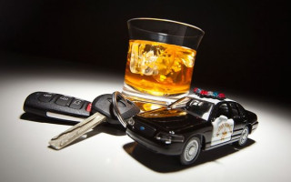 Когда можно садиться за руль, после праздников: сколько выводиться алкоголь из организма
