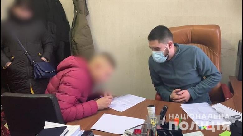 Поліція зайнялась молодиками, які розгромили відомий бар на Подолі у Києві