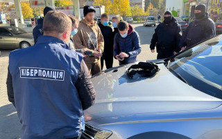 Продавали особисті дані мільйонів громадян: кіберполіція розкрила масштабну схему