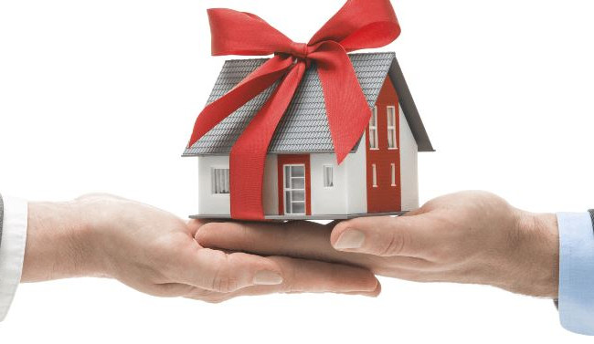 У яких випадках дарувальник має право вимагати розірвання договору дарування