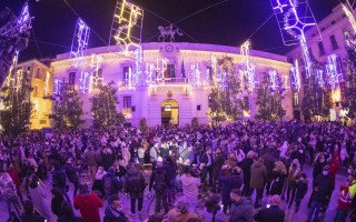 «Долой мэра и сатанизм»: испанцев возмутили украшения к Рождеству