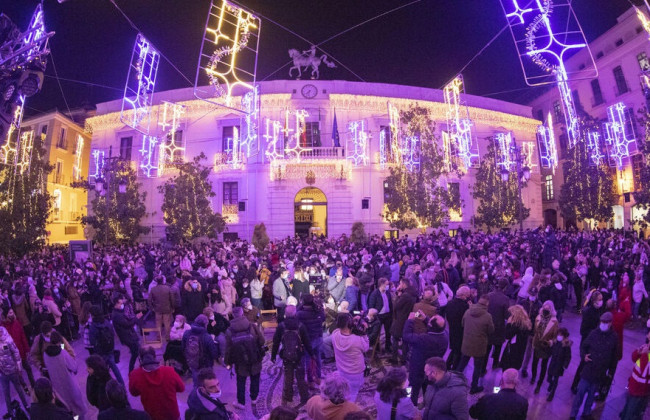 «Долой мэра и сатанизм»: испанцев возмутили украшения к Рождеству