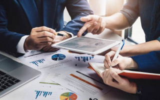 Парламент прийняв закон про фінансові послуги та фінансові компанії