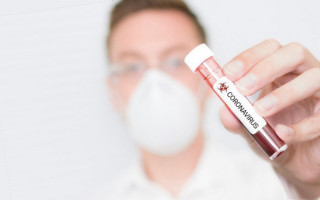 Кто чаще распространяет коронавирус: новое исследование