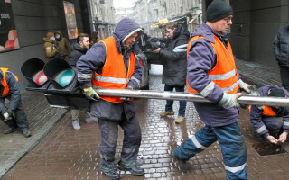 Самая дорогая парковка Украины в столице стала общедоступной