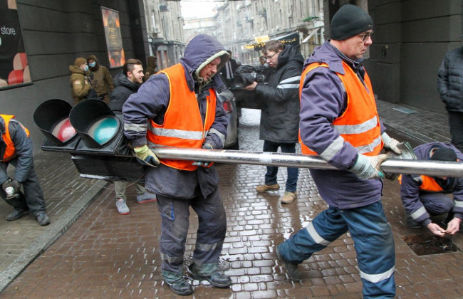 Самая дорогая парковка Украины в столице стала общедоступной