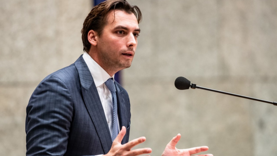 В Нидерландах наказали депутата, который сравнил COVID-ограничения с Холокостом