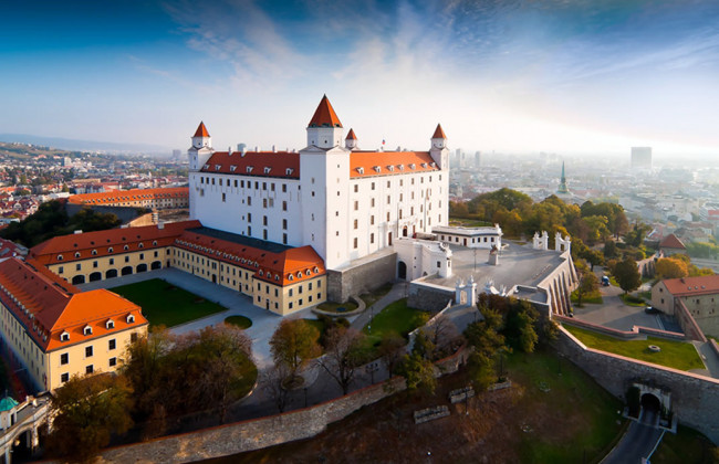 Словакия ограничила въезд для украинцев, но есть исключения