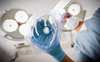 Лікарю-анестезіологу, через недбалість якого ймовірно помер пацієнт у Києві, повідомили про підозру