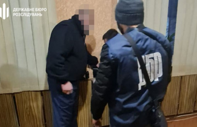 В Херсоні поліцейський погорів на хабарі в 100 000 гривень