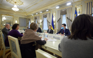 Ми розблокували судову реформу, – Зеленський на зустрічі з послами G7 та Євросоюзу в Україні