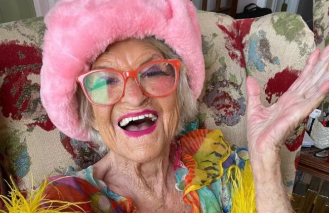 93-летняя пенсионерка «разрывает» Instagram, фото