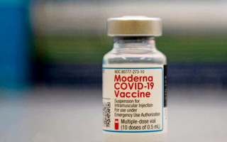 Moderna заявила о защите от штамма Omicron бустерной дозы вакцины в 37 раз
