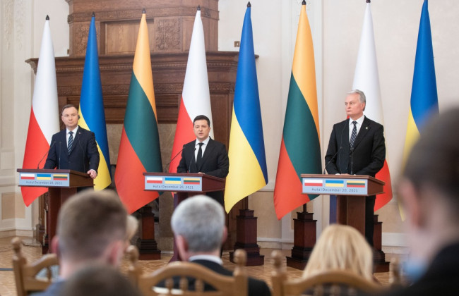 Зеленський підписав спільні заяви з президентами Литви та Польщі: деталі зустрічі