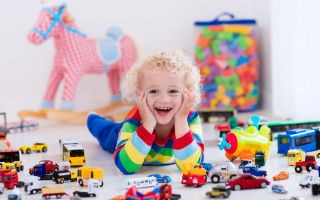 Новий рік не за горами: як обрати якісні іграшки у подарунок дітям