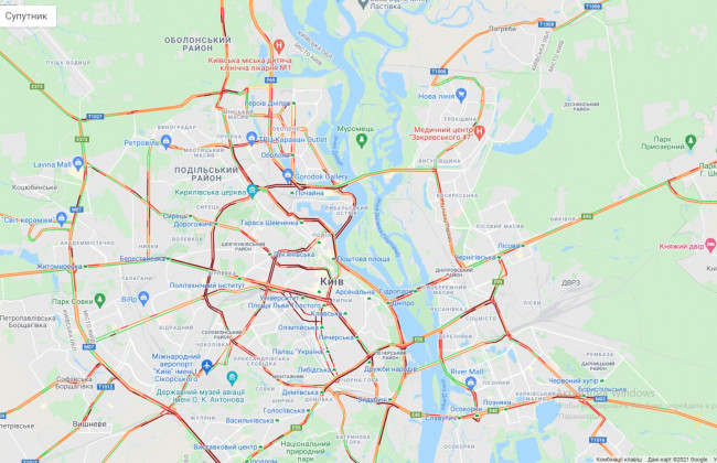 Снегопад в Киеве: столицу сковали пробки