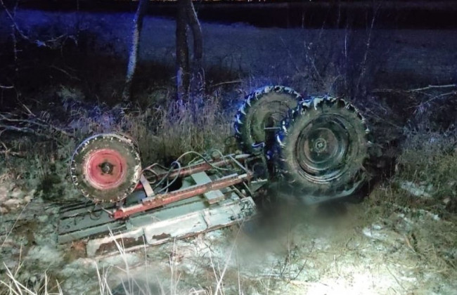 Странное ДТП под Киевом: трактор задавил двух человек