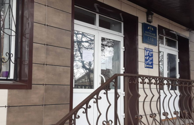 Судье пригрозили мужем - прокурором и совершением самоубийства