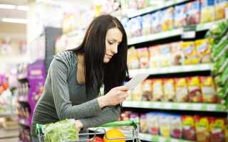 Новый год-2022: что стоит заранее купить к праздничному столу