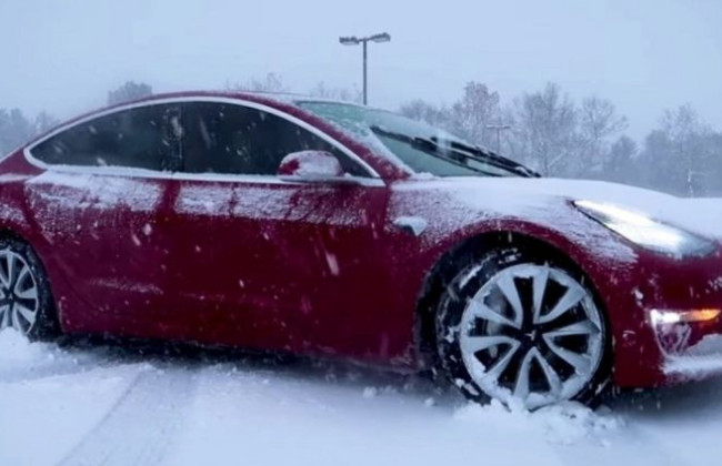 Китайские «пытки»: десятки электрокаров проверили 20-градусным морозом