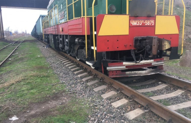 Был в наушниках: в Херсоне поезд раздавил 21-летнего парня