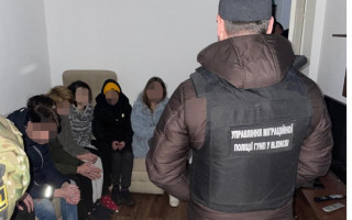 «Розводили на гроші» під час побачень: у Києві викрили групу жінок