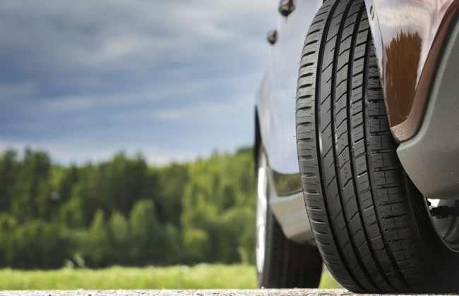 Почему водителям нужно менять покрышки местами при сезонной смене колес